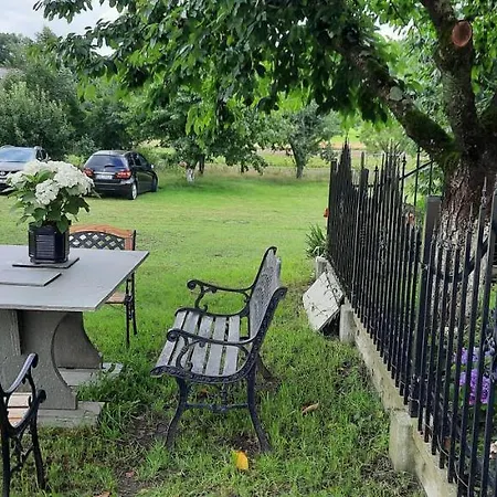 Gospodarstwo wiejskie Dom Wakacyjny-czereśniowy Sad Niemierze
